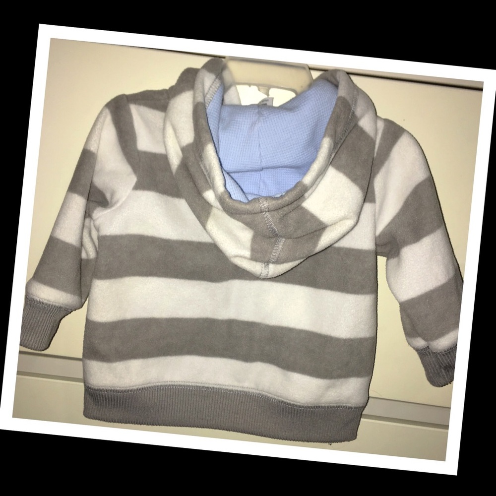 3/$20 •Carters 3m fleece baby boy hoodie🦝EUC🦝 - Picture 2 of 2